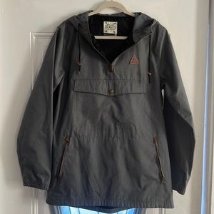 DRAVUS RAIN COAT  SIZE M COLOR GRAY